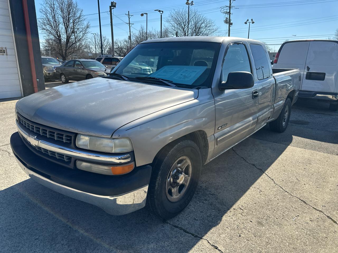 Chevrolet Silverado 1500 LS Ext. Cab 3-Door Long Bed 2WD 2000