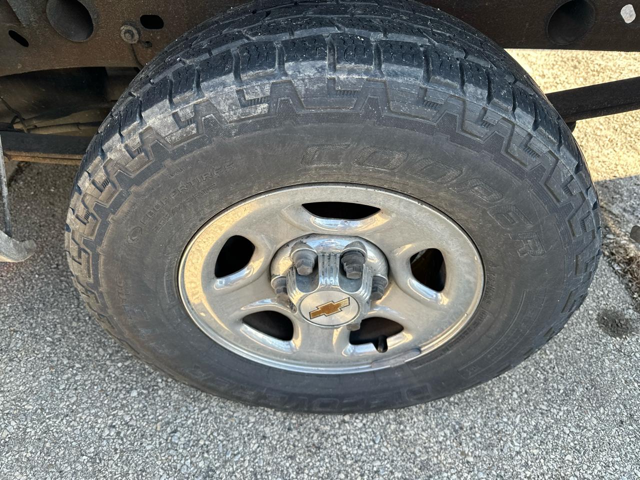 Chevrolet Silverado 1500 LS Ext. Cab 3-Door Long Bed 2WD 2000