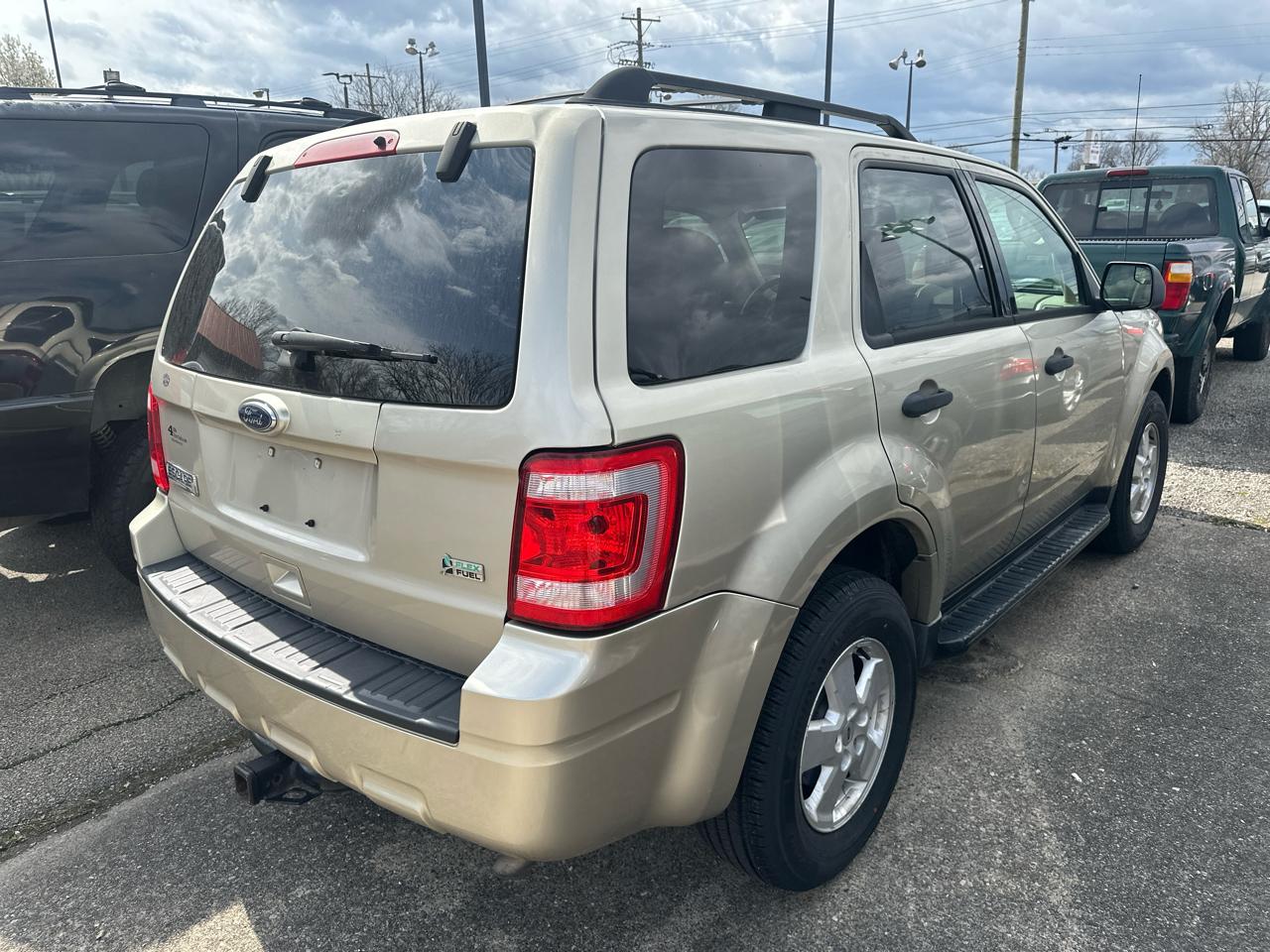 Ford Escape XLT FWD 2010
