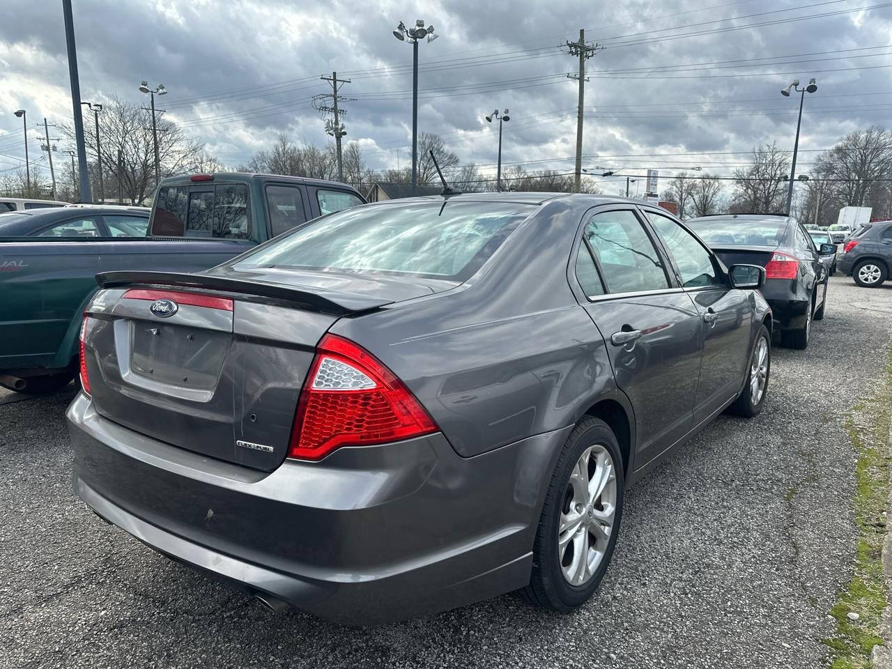 Ford Fusion SE 2012