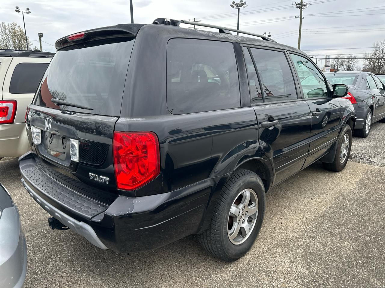 Honda Pilot EX w/ Leather and DVD 2004