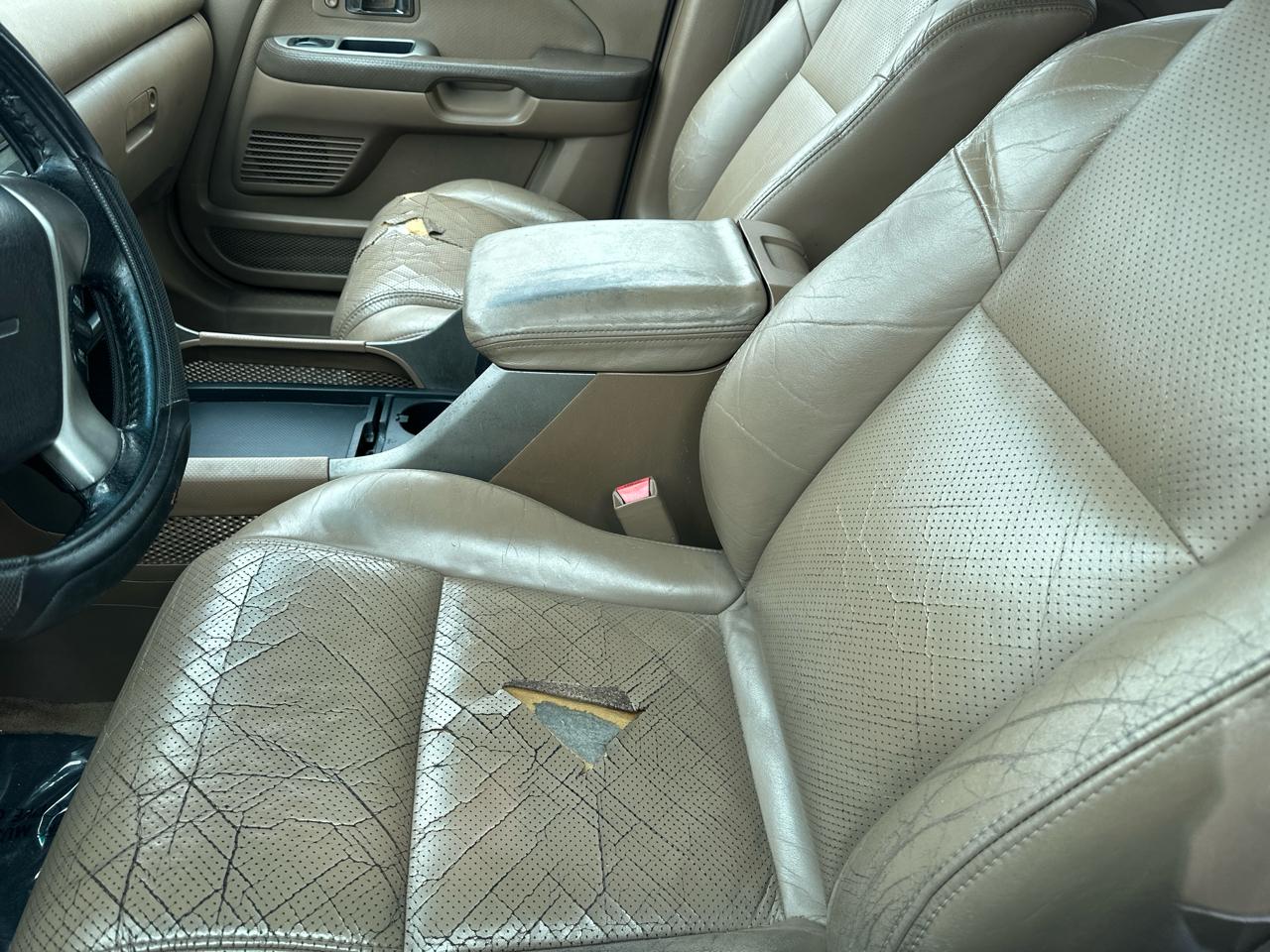 Honda Pilot EX w/ Leather and DVD 2004