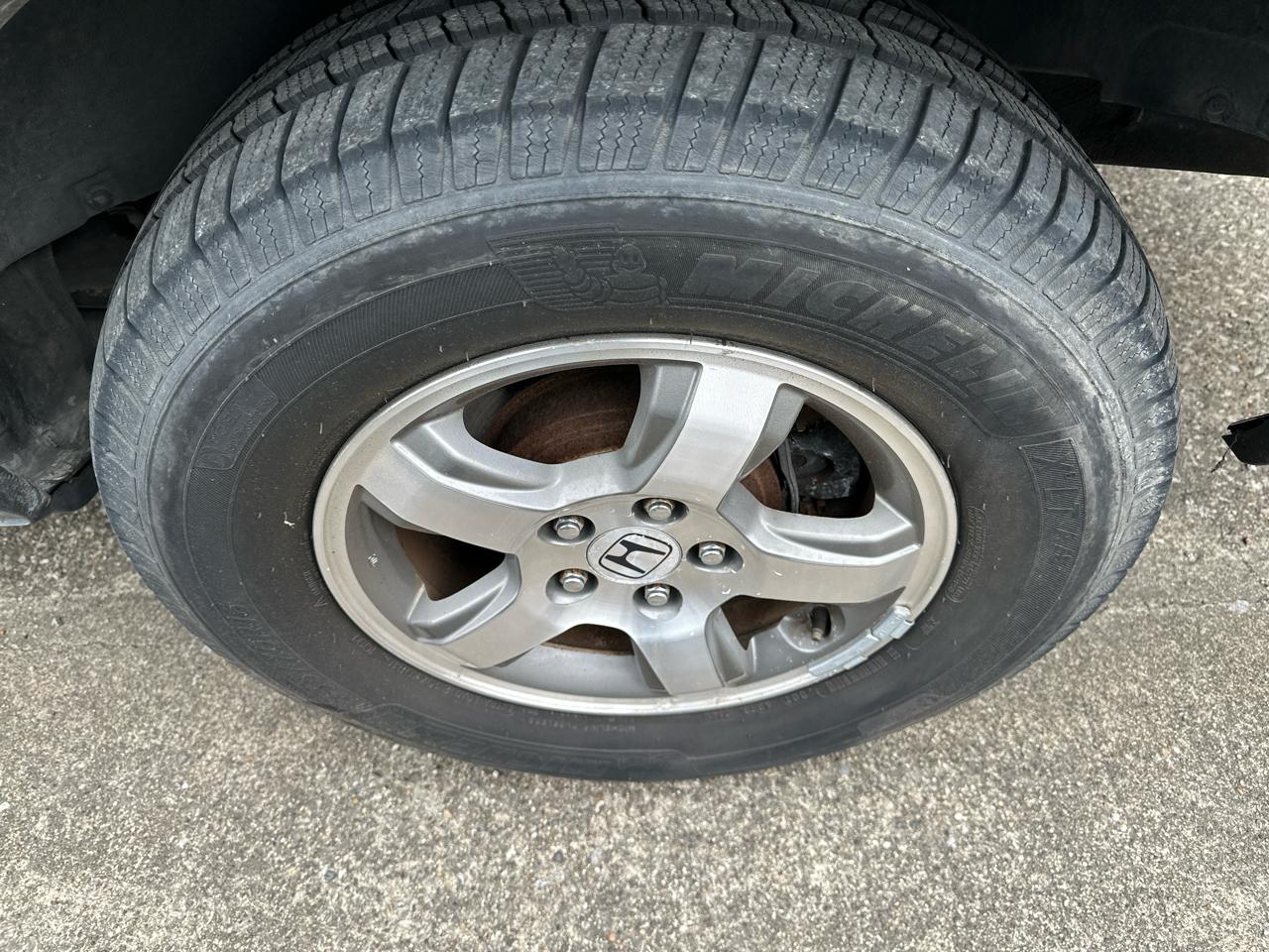 Honda Pilot EX w/ Leather and DVD 2004