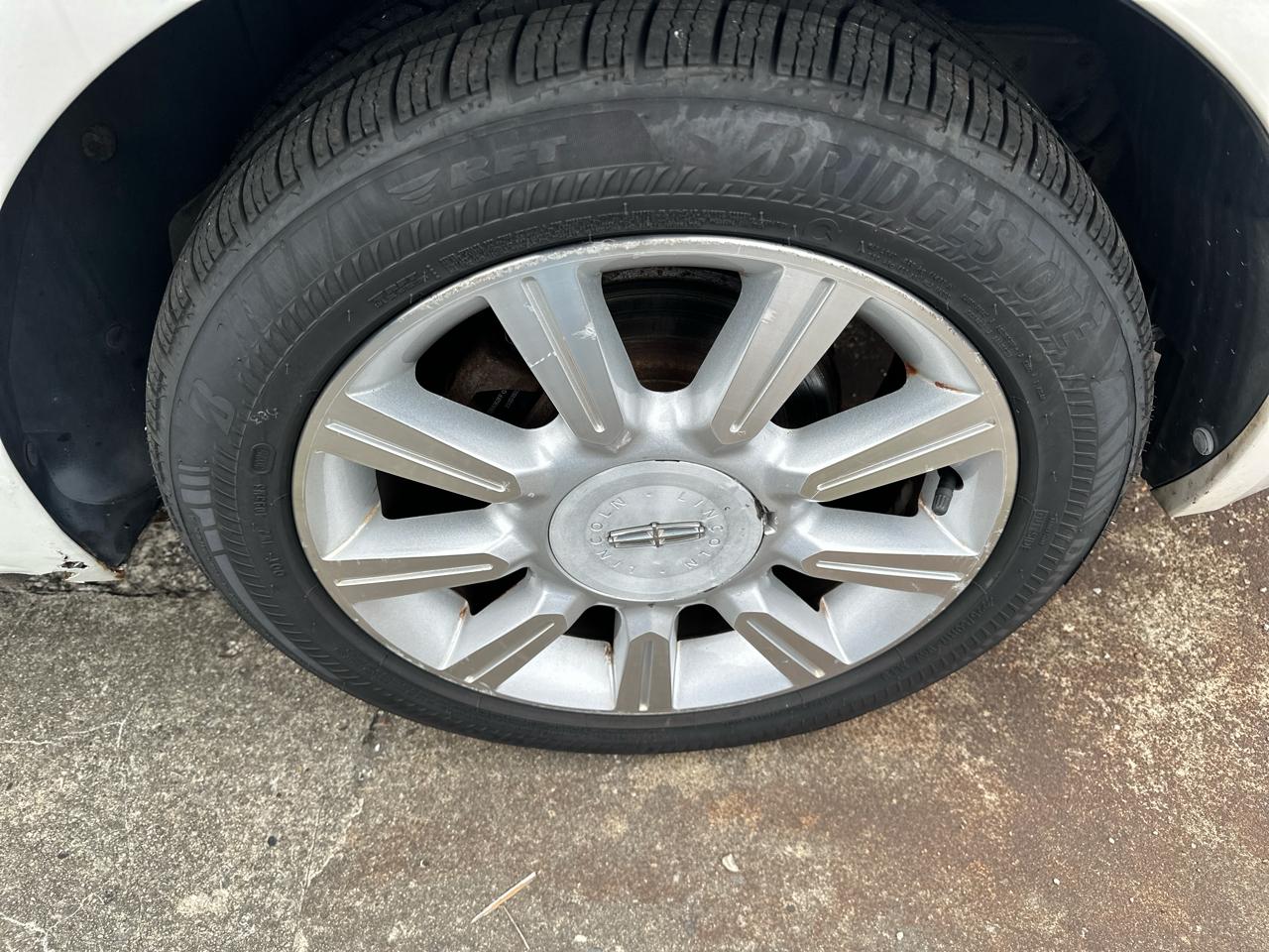 Lincoln MKZ FWD 2011