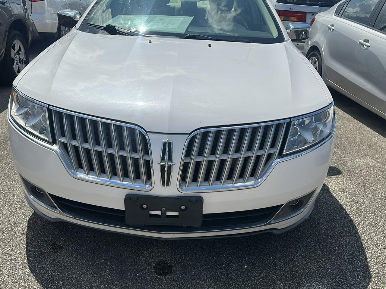 Lincoln MKZ FWD 2011