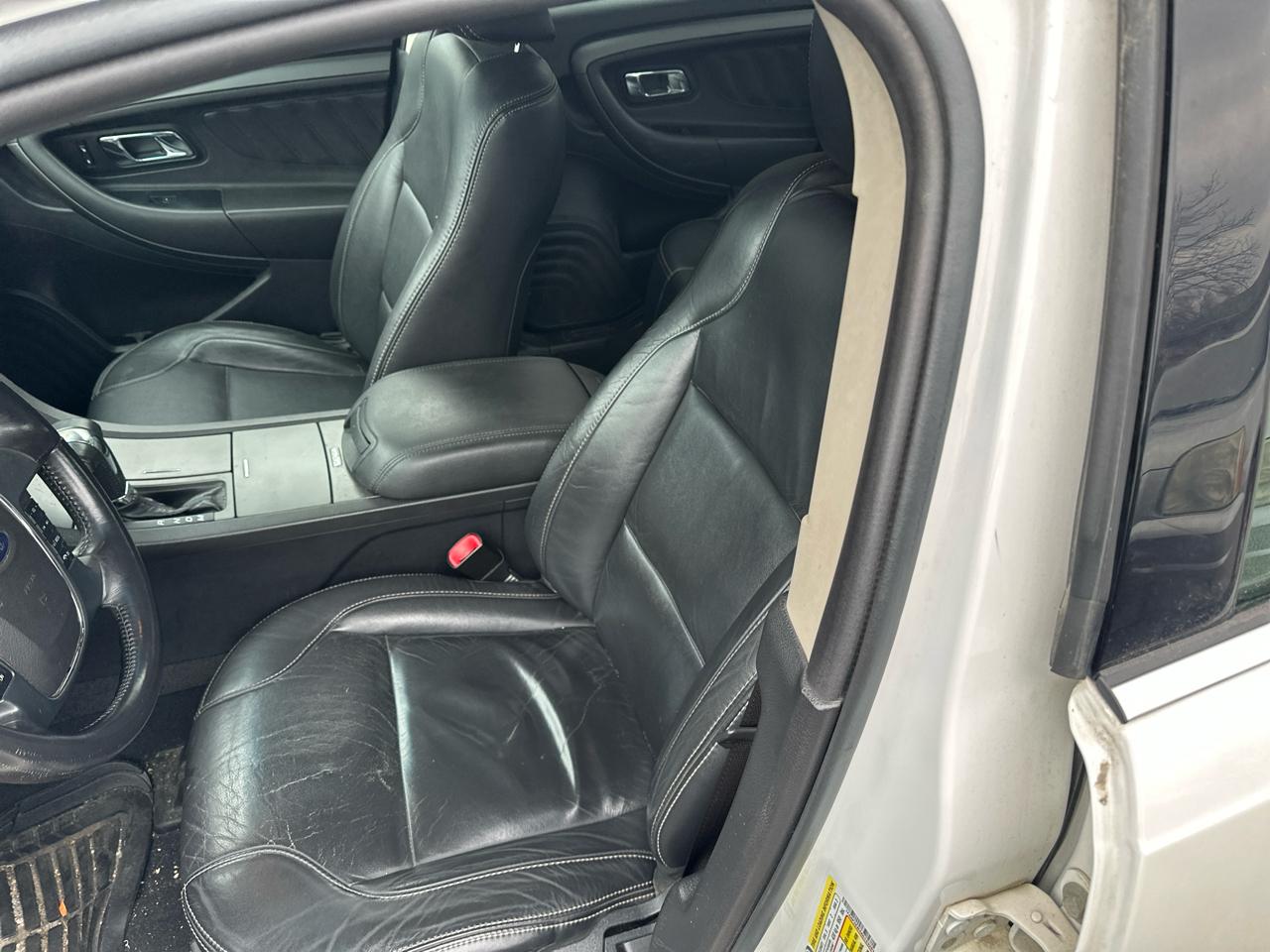 Ford Taurus SEL FWD 2010