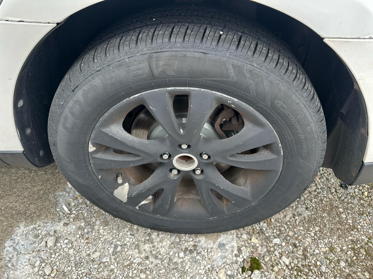 Ford Taurus SEL FWD 2010