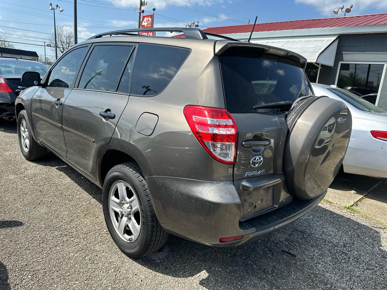 Toyota RAV4 Base I4 4WD 2011