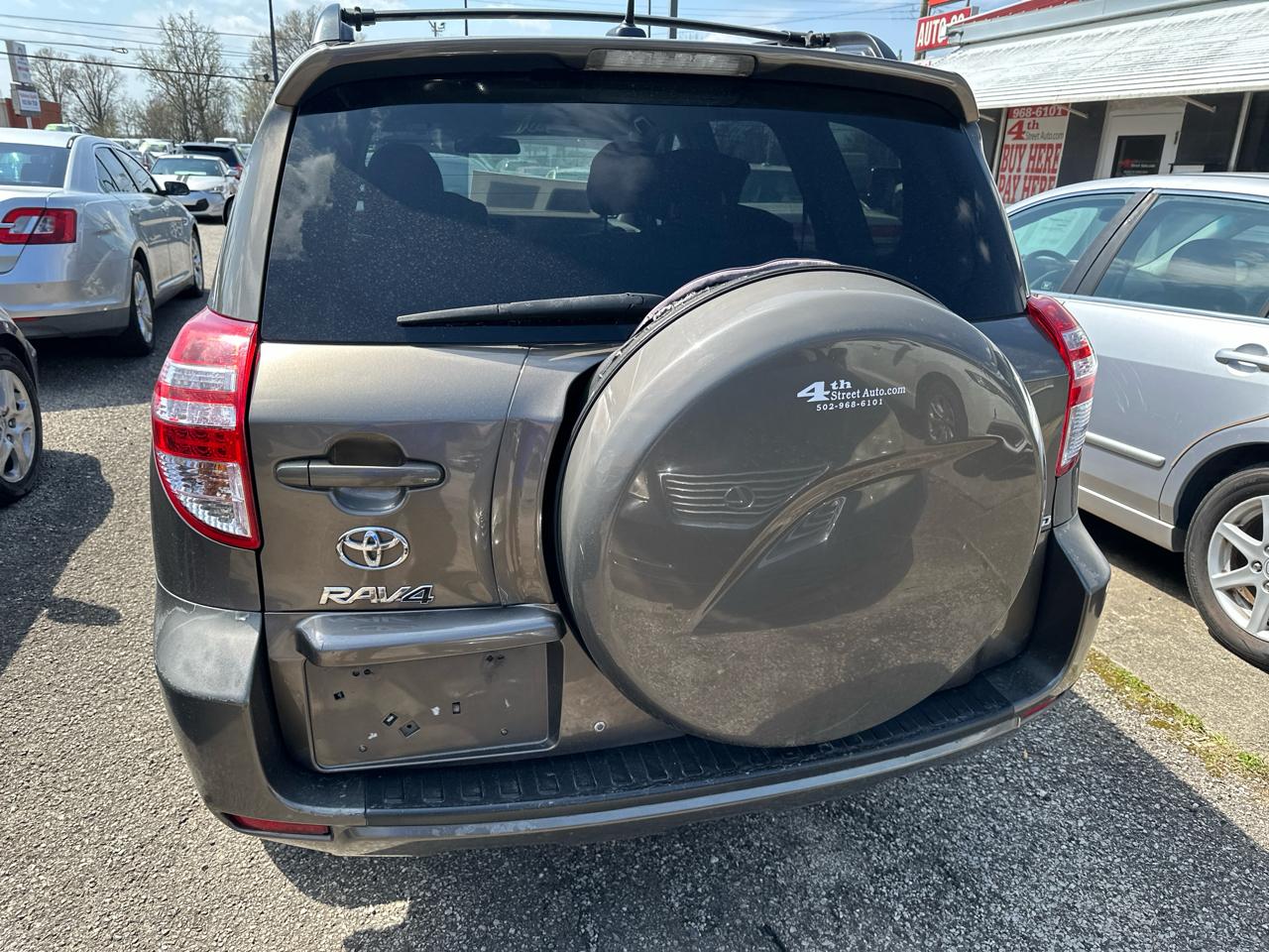 Toyota RAV4 Base I4 4WD 2011