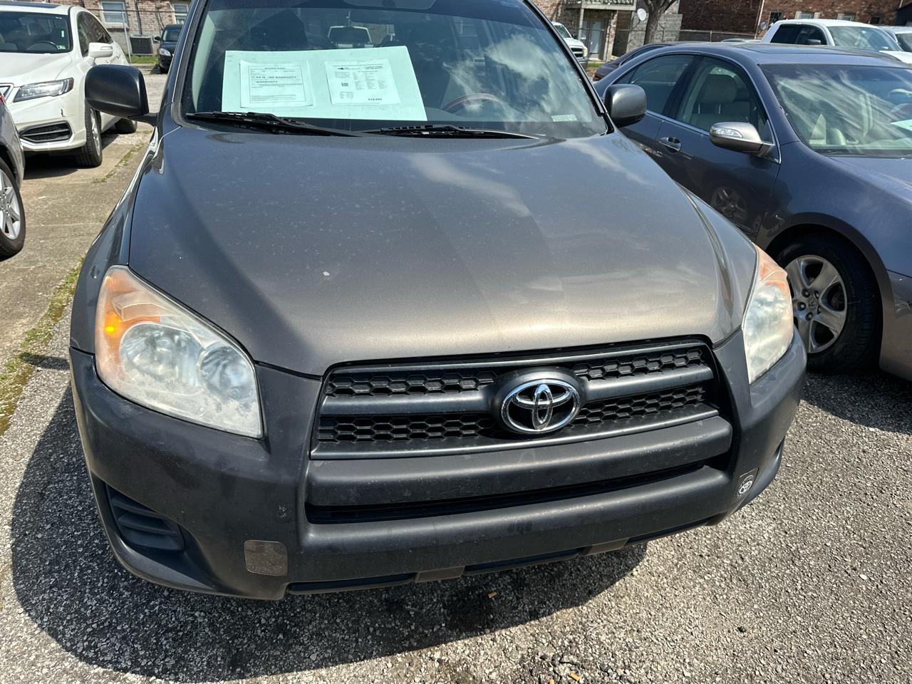 Toyota RAV4 Base I4 4WD 2011