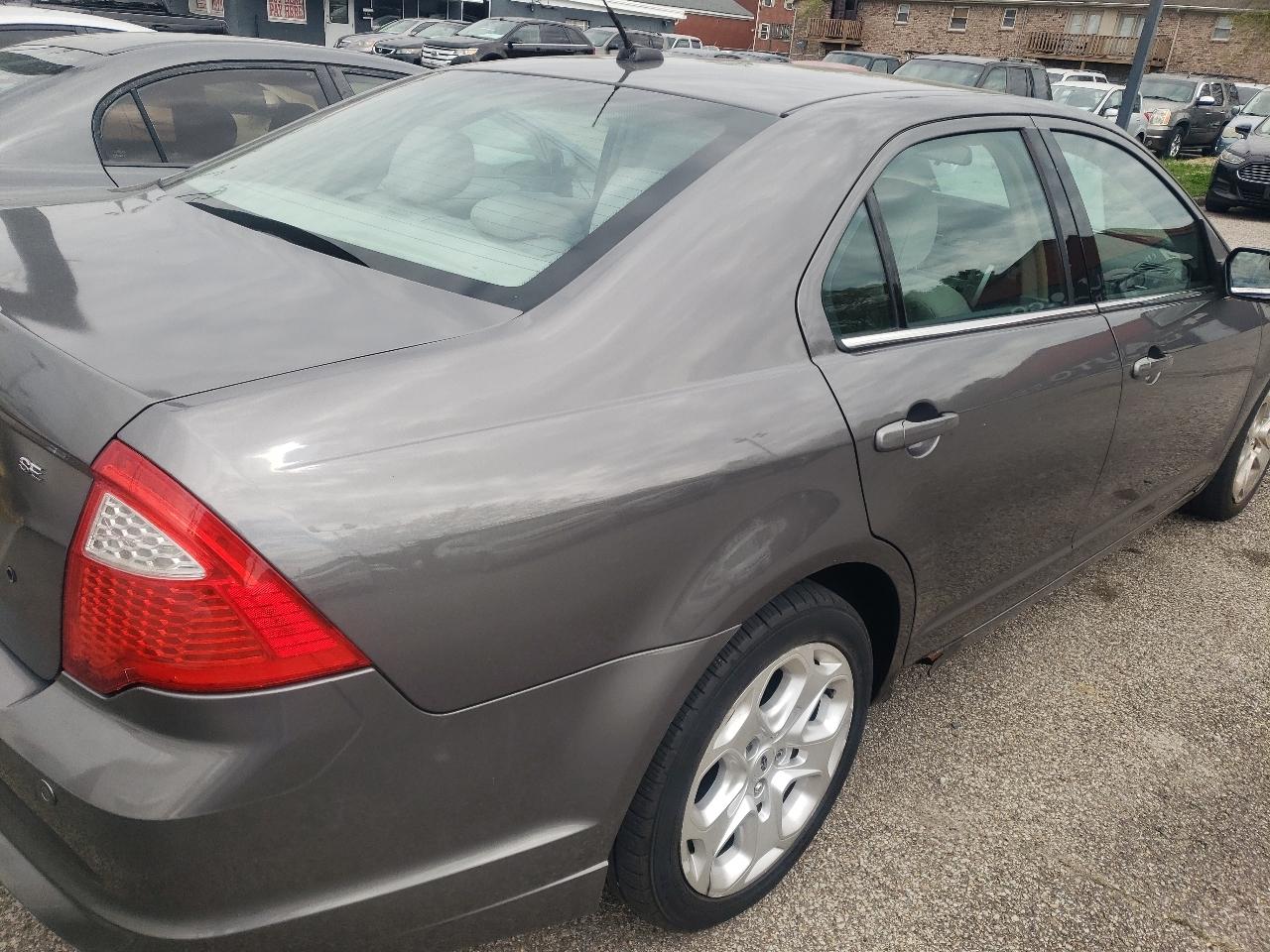 Ford Fusion I4 SE 2011