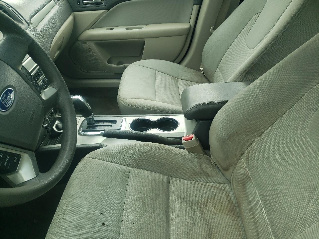 Ford Fusion I4 SE 2011