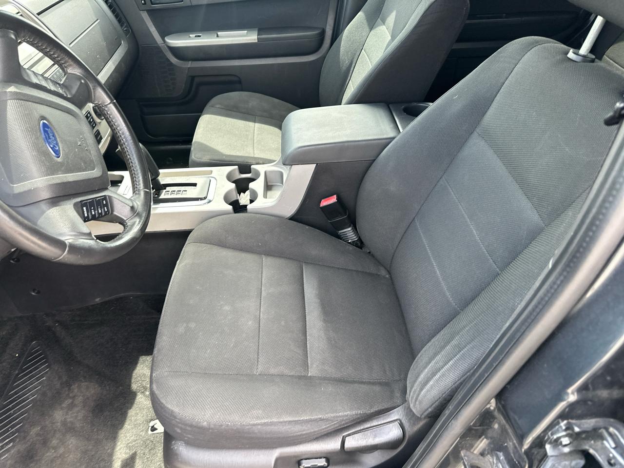 Ford Escape XLT 4WD V6 2009