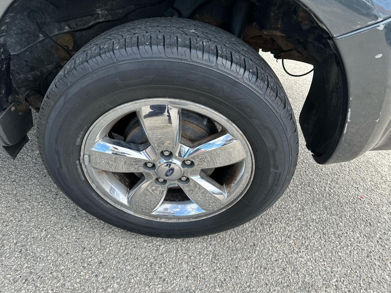 Ford Escape XLT 4WD V6 2009