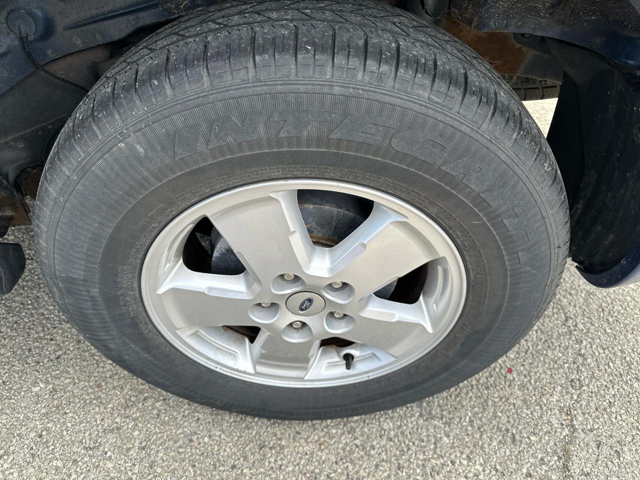 Ford Escape XLT 4WD V6 2008