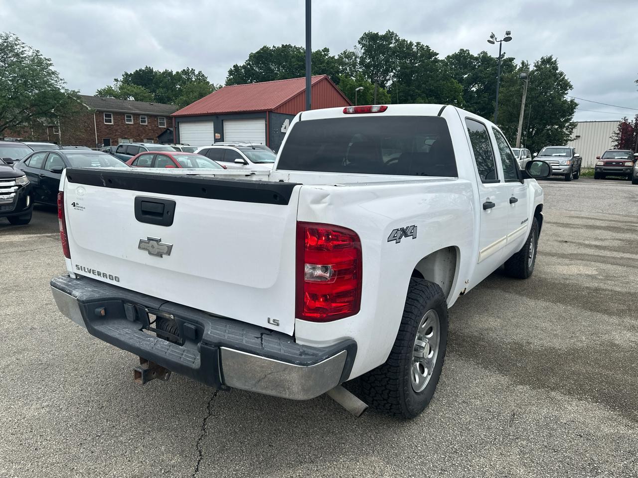 Chevrolet Silverado 1500 LS Crew Cab 4WD 2009