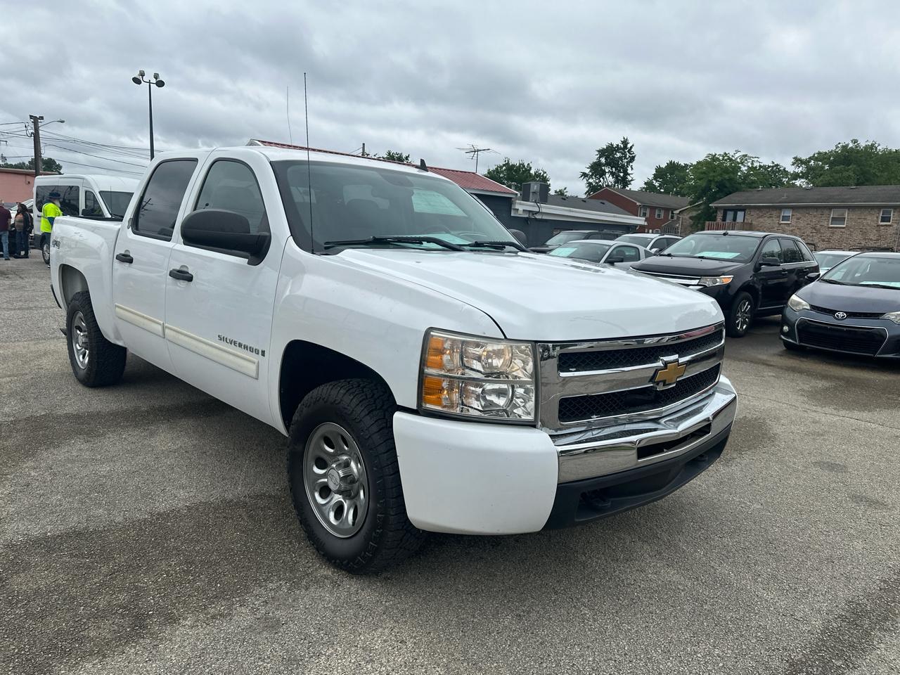 Chevrolet Silverado 1500 LS Crew Cab 4WD 2009