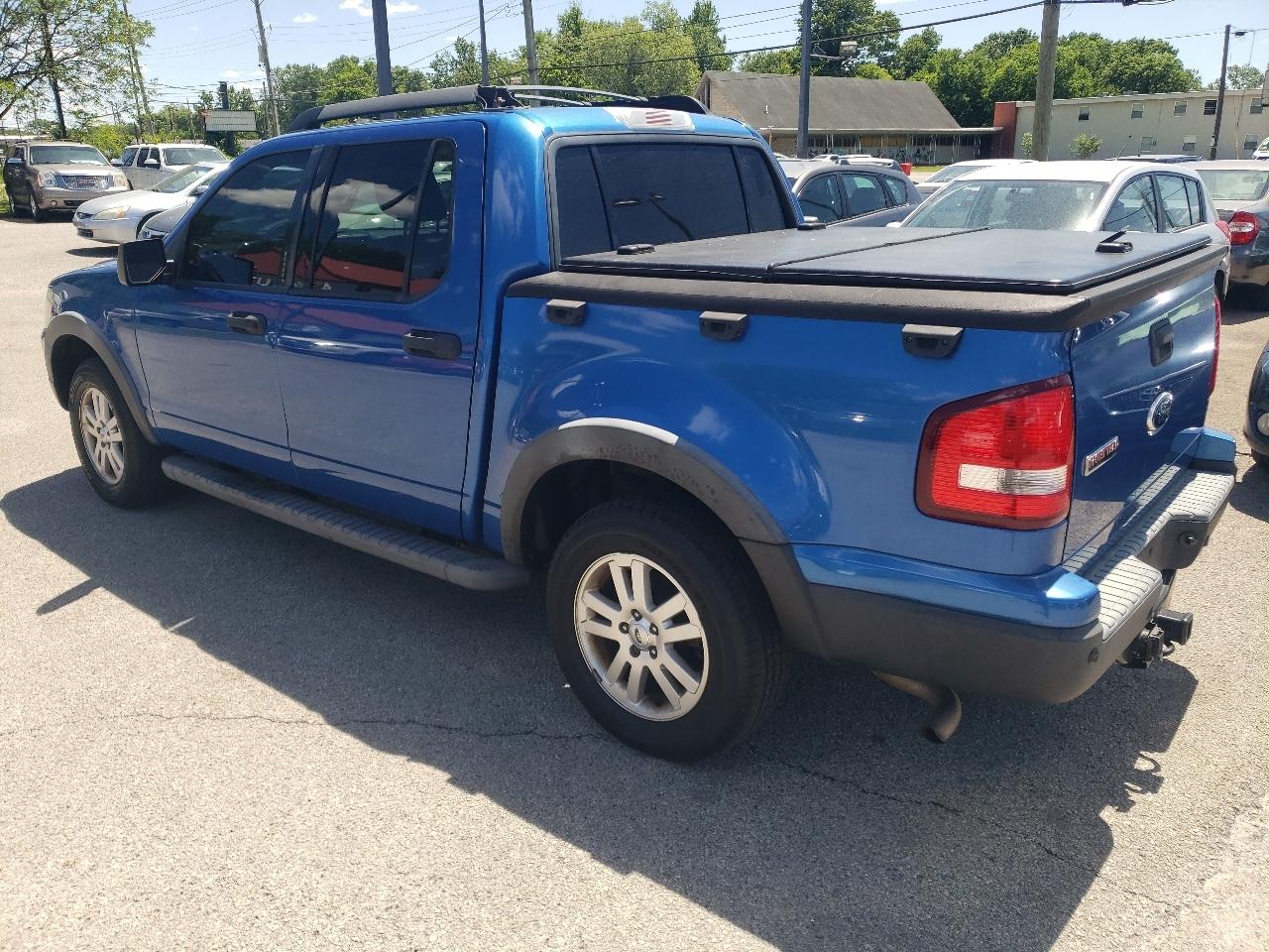 Ford Explorer Sport Trac XLT 4.0L 2WD 2010