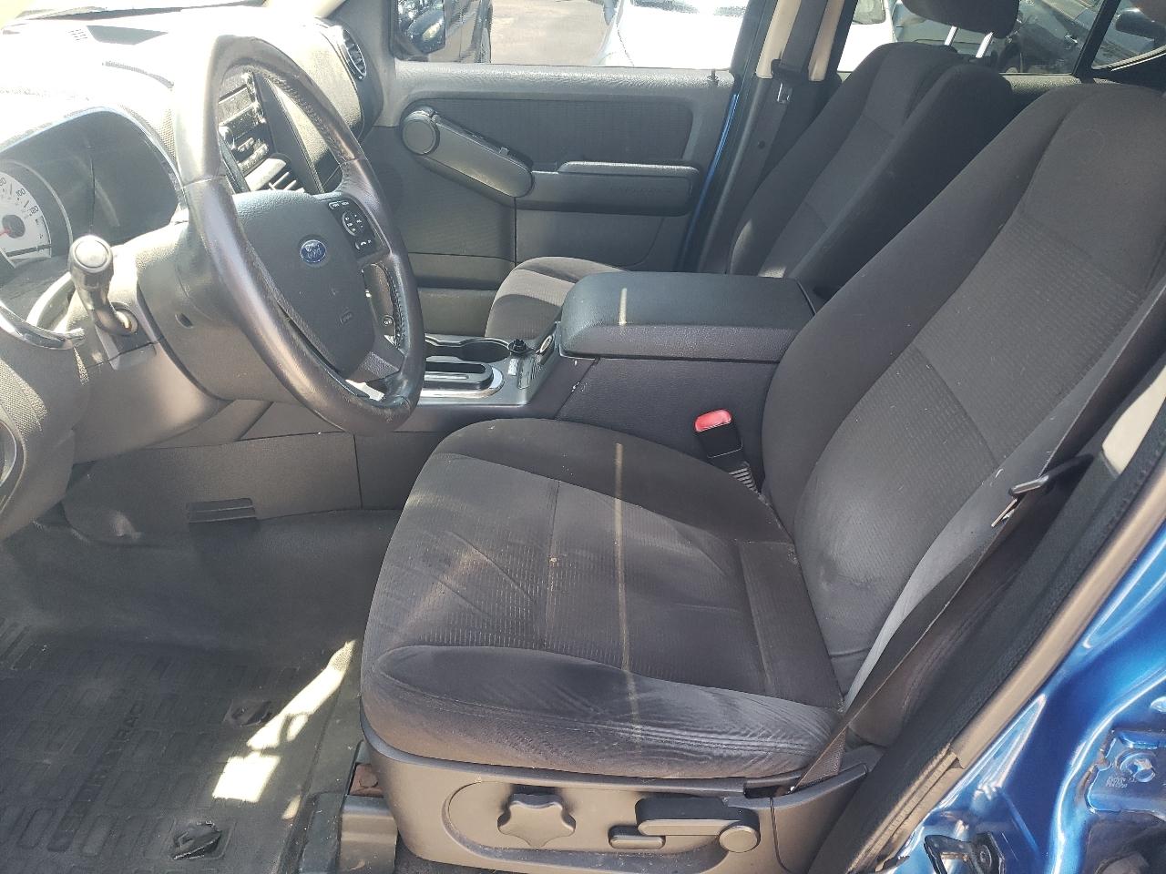 Ford Explorer Sport Trac XLT 4.0L 2WD 2010