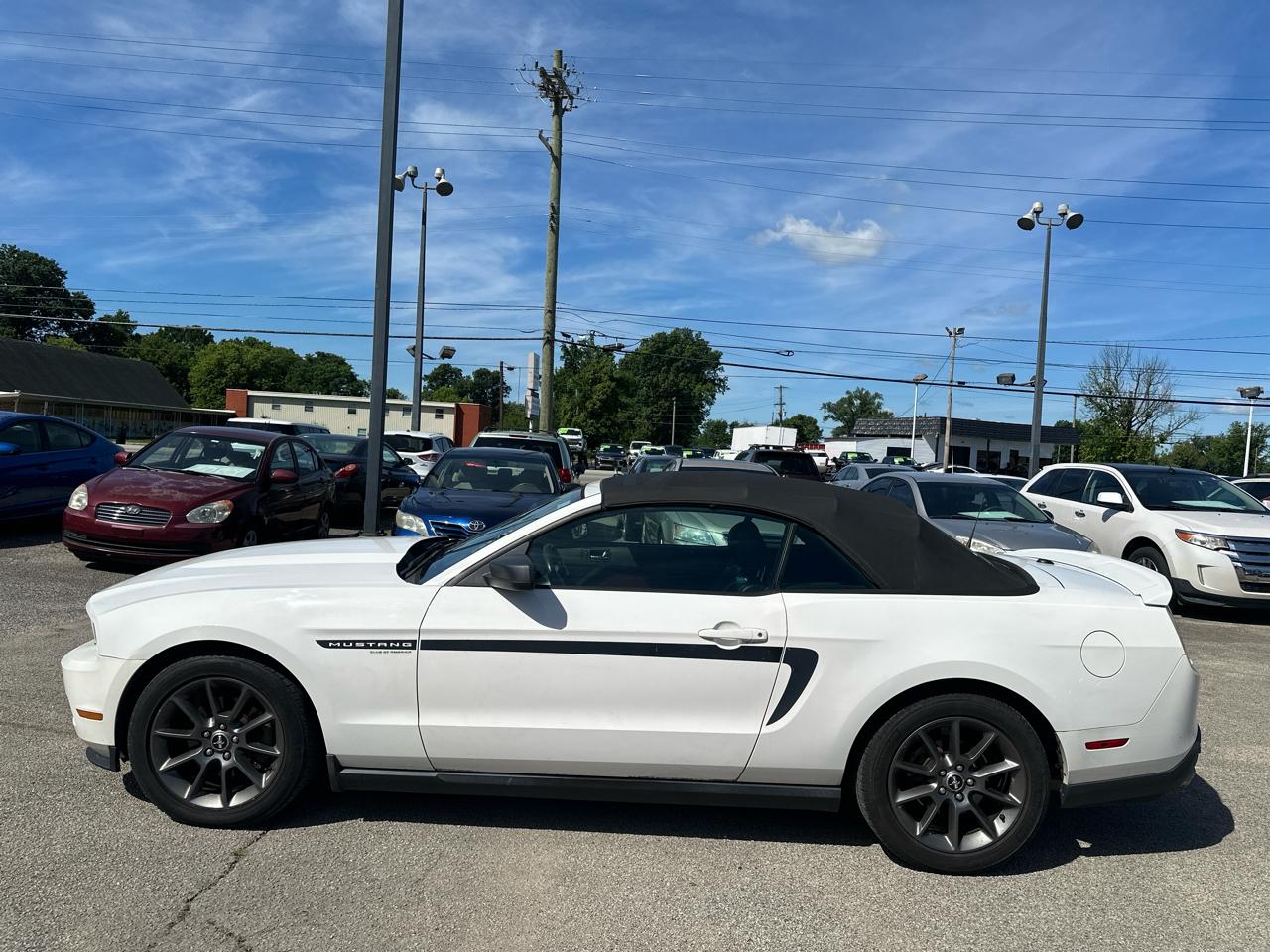 Ford Mustang V6 Convertible 2012