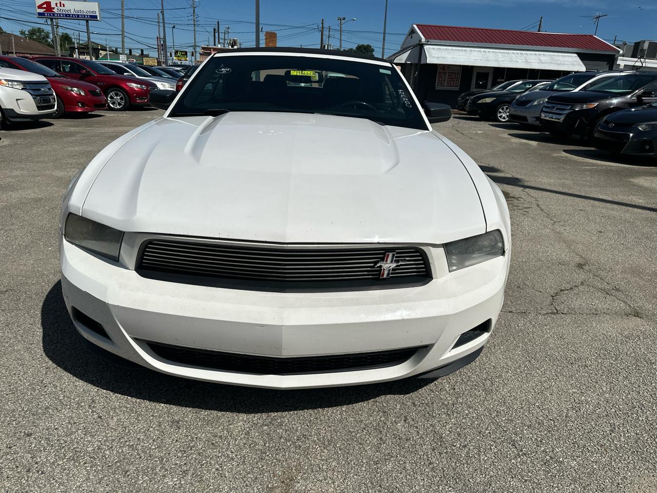 Ford Mustang V6 Convertible 2012
