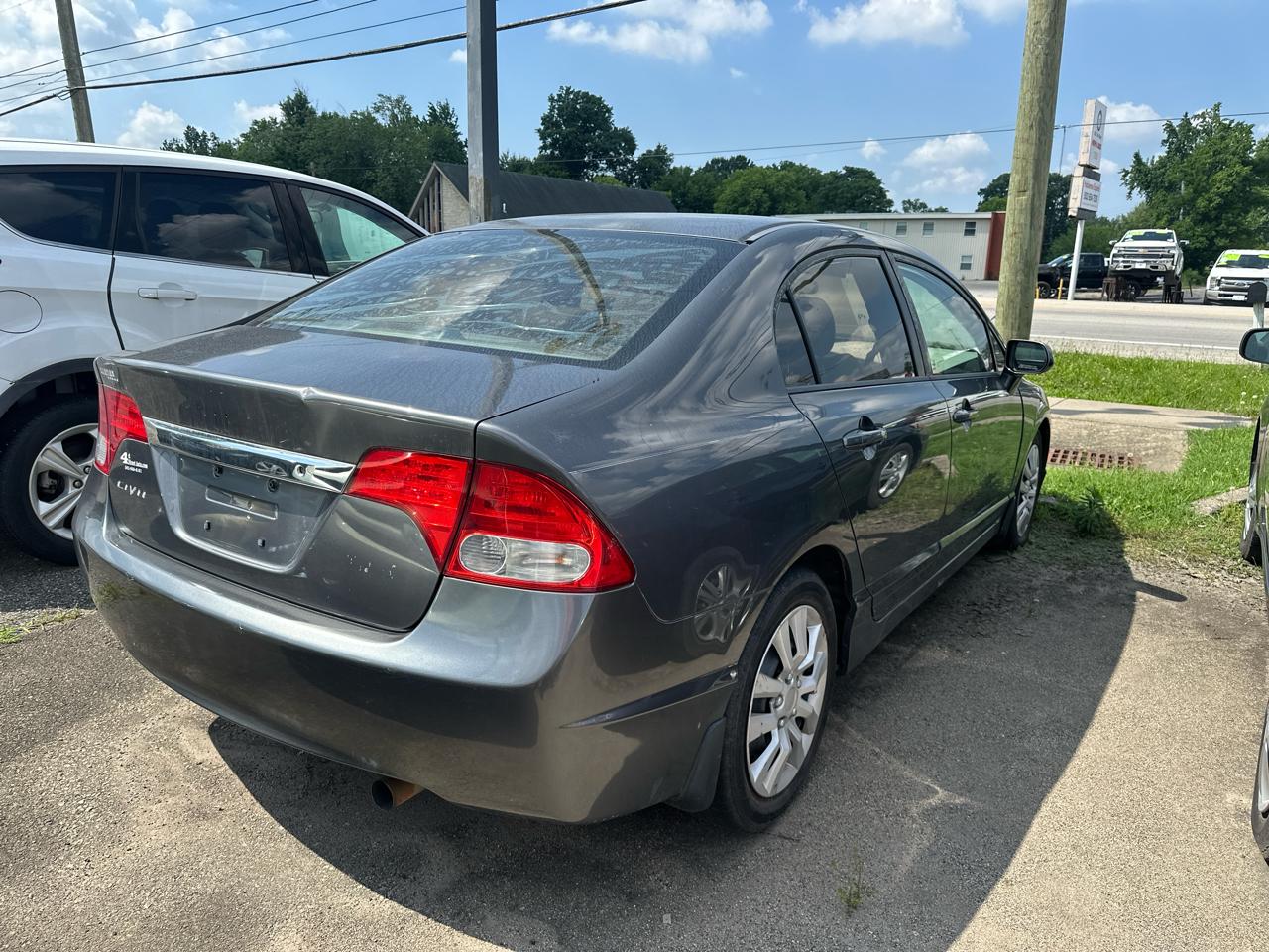 Honda Civic LX Sedan 5-Speed AT 2009