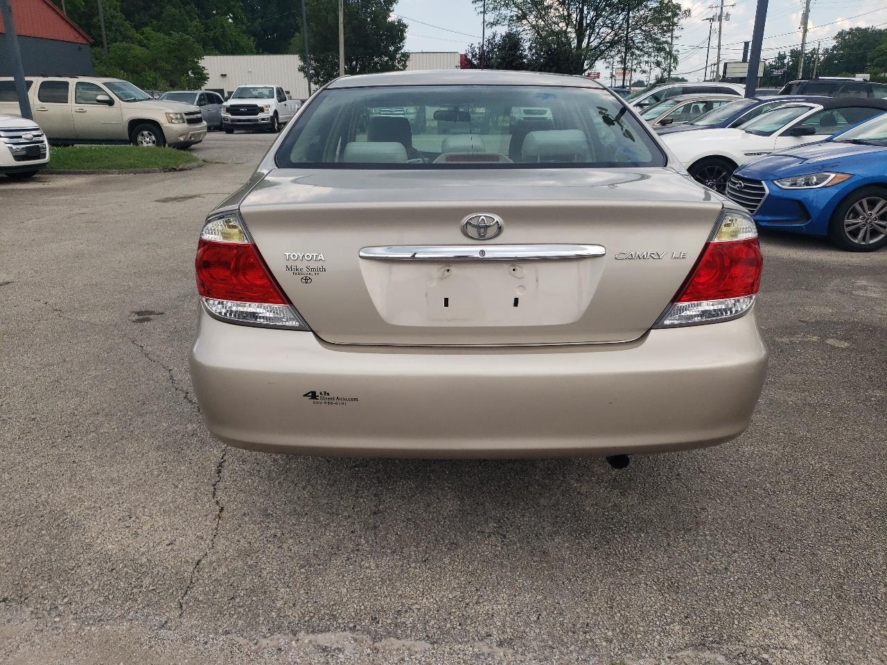 Toyota Camry LE 2005