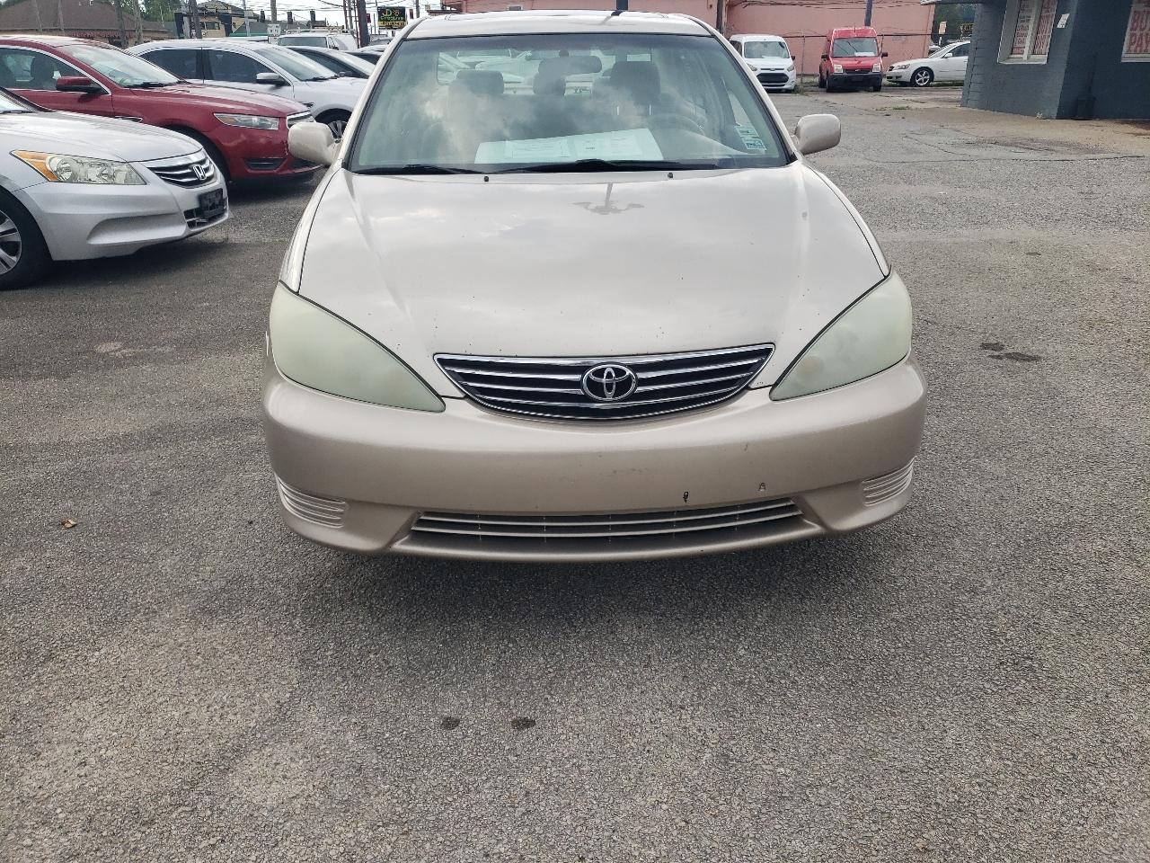 Toyota Camry LE 2005