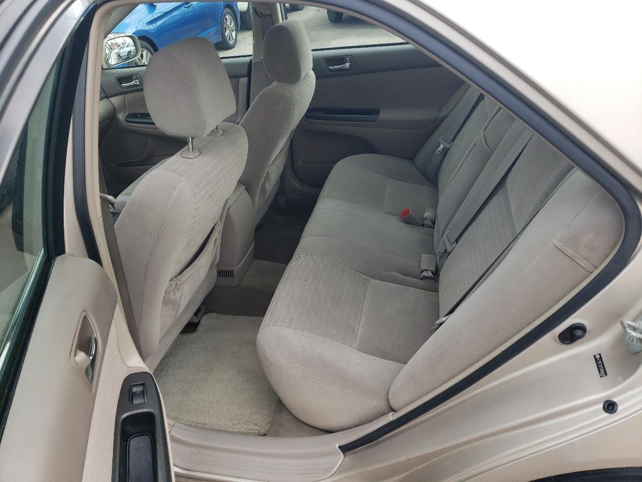 Toyota Camry LE 2005