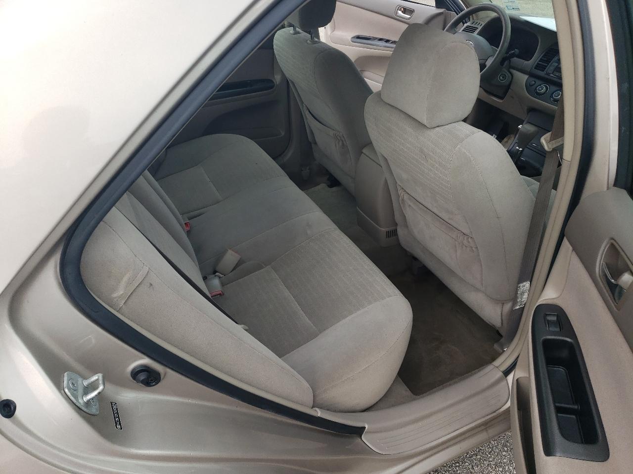 Toyota Camry LE 2005