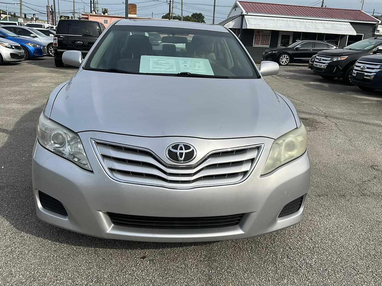 Toyota Camry SE 6-Spd AT 2010