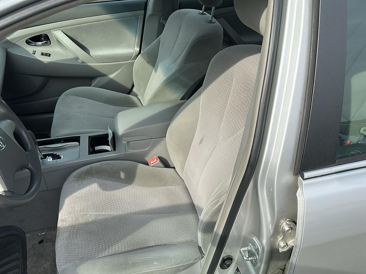 Toyota Camry SE 6-Spd AT 2010