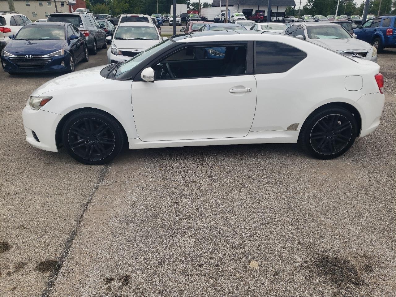 Scion tC Sports Coupe 6-Spd AT 2012