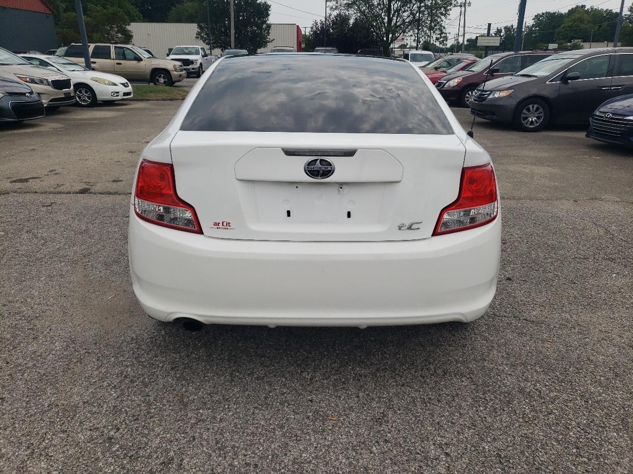Scion tC Sports Coupe 6-Spd AT 2012