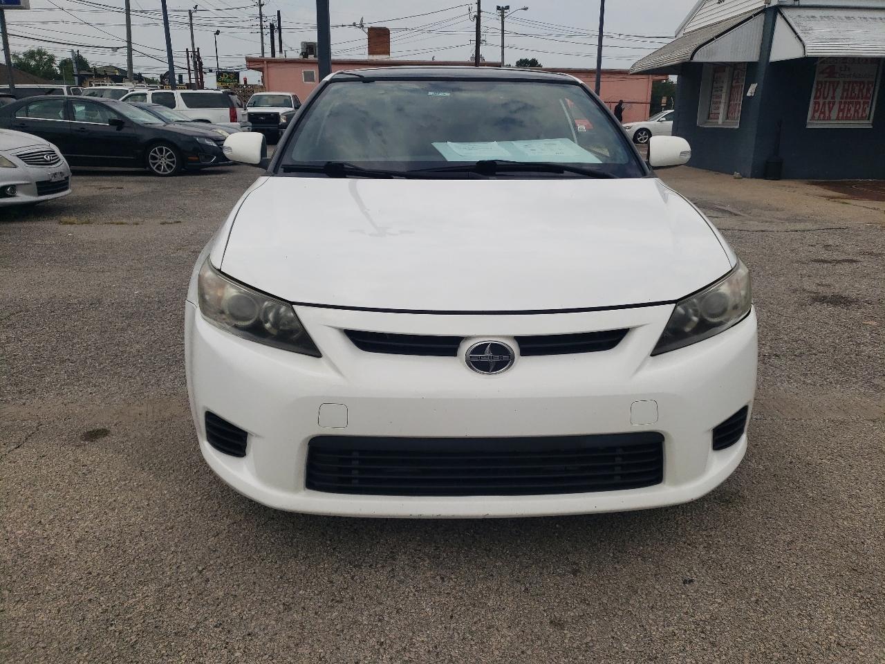 Scion tC Sports Coupe 6-Spd AT 2012