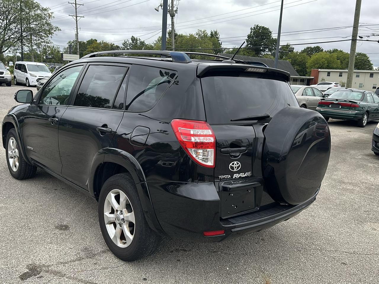 Toyota RAV4 Limited V6 4WD 2010