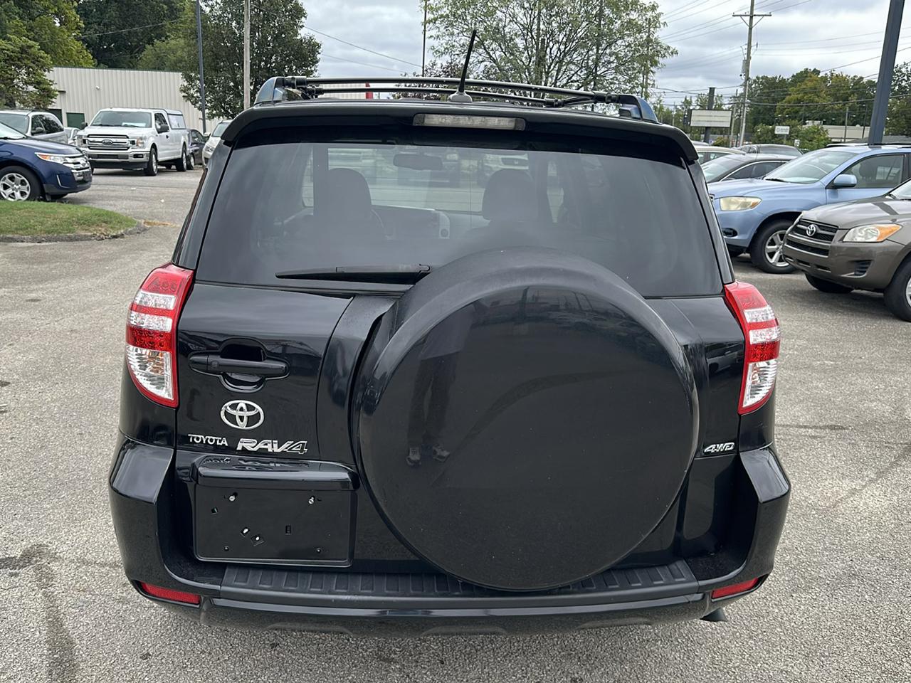 Toyota RAV4 Limited V6 4WD 2010