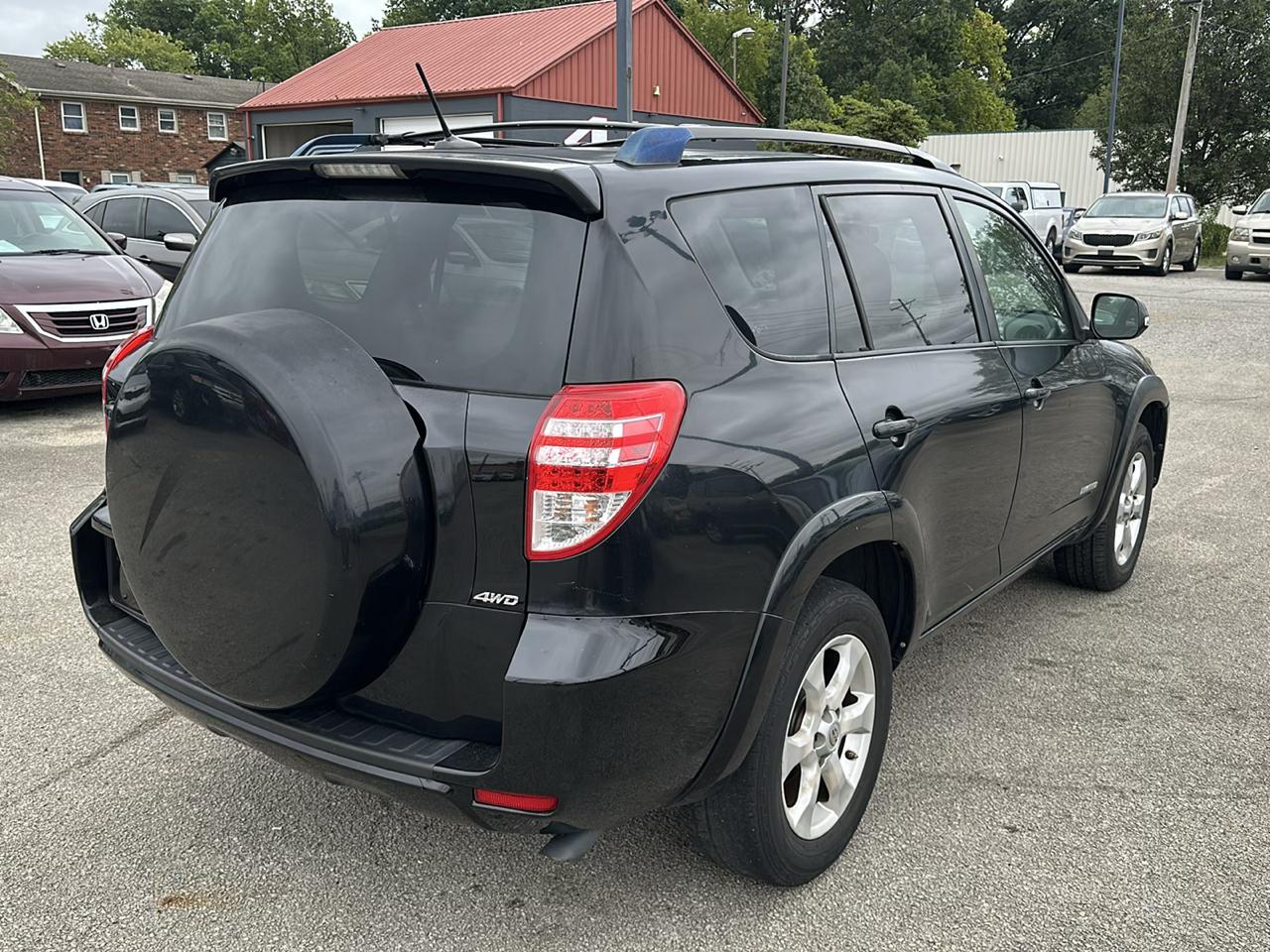 Toyota RAV4 Limited V6 4WD 2010