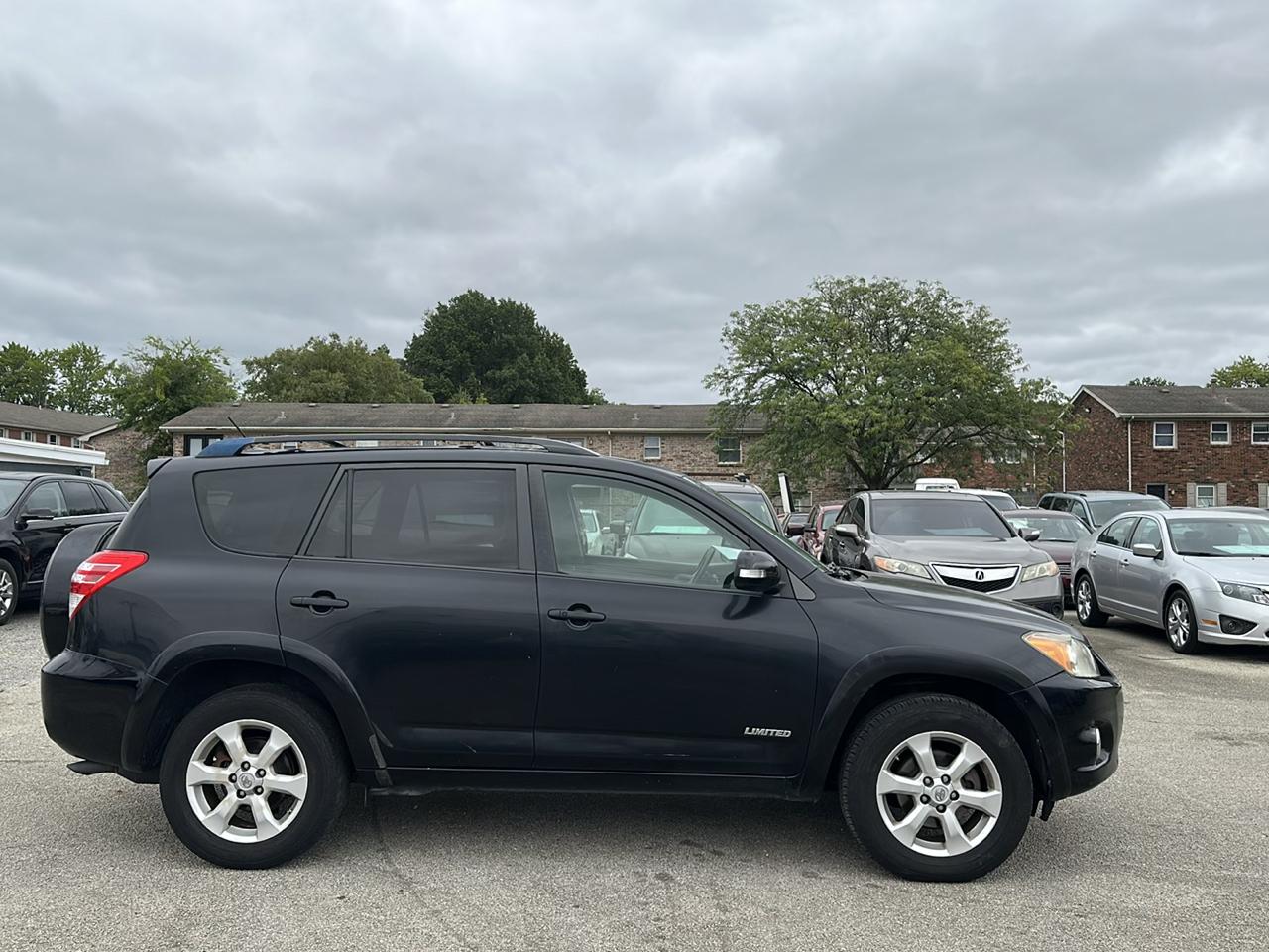 Toyota RAV4 Limited V6 4WD 2010