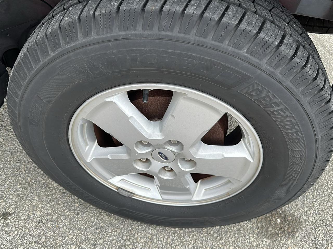 Ford Escape XLS FWD AT 2009