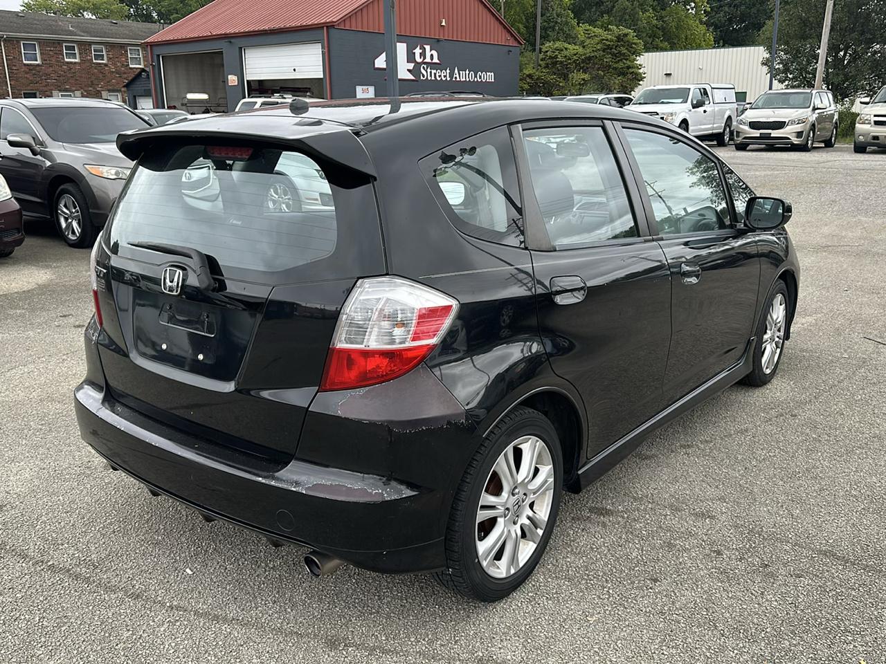 Honda Fit Sport 5-Speed AT with Navigation 2010