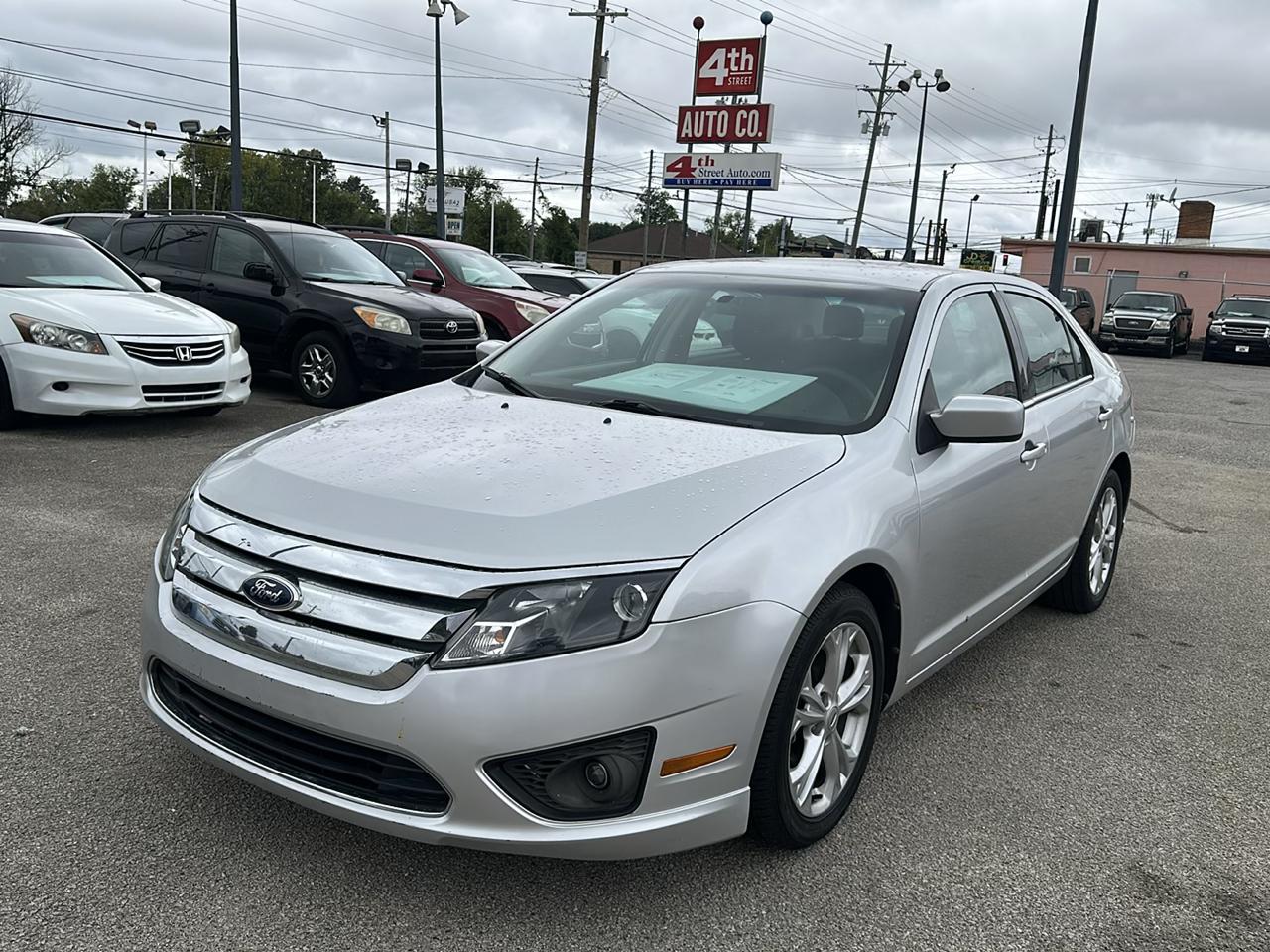 Ford Fusion SE 2012