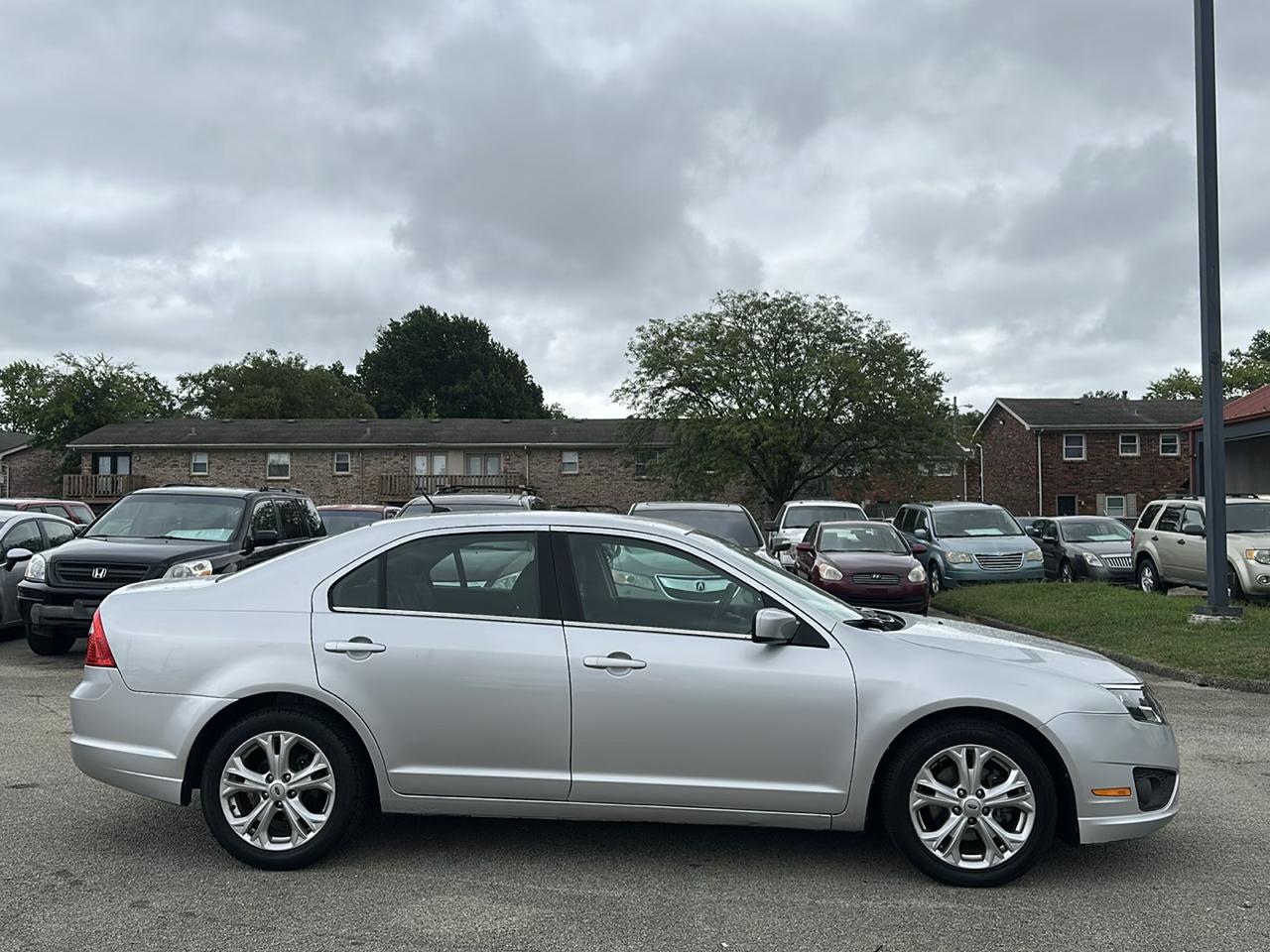 Ford Fusion SE 2012