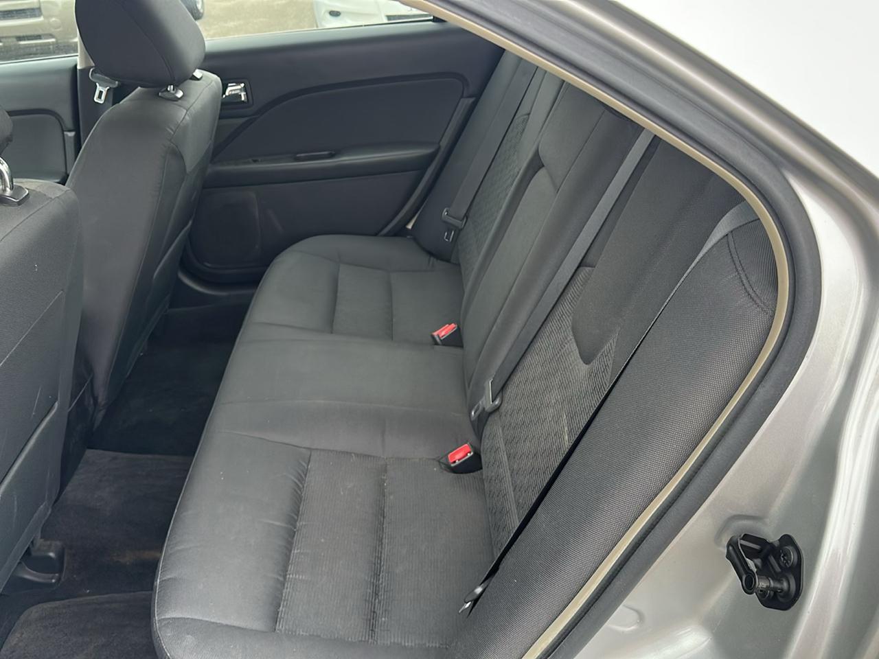 Ford Fusion SE 2012