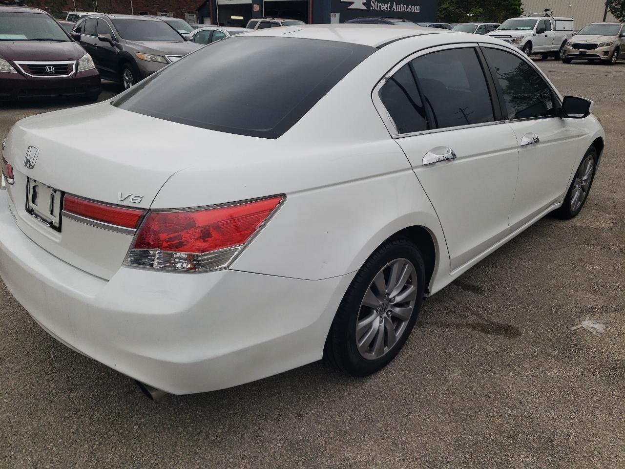 Honda Accord EX-L V6 Sedan AT 2012