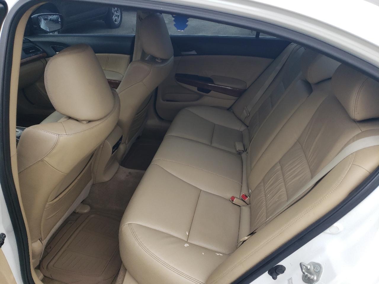 Honda Accord EX-L V6 Sedan AT 2012
