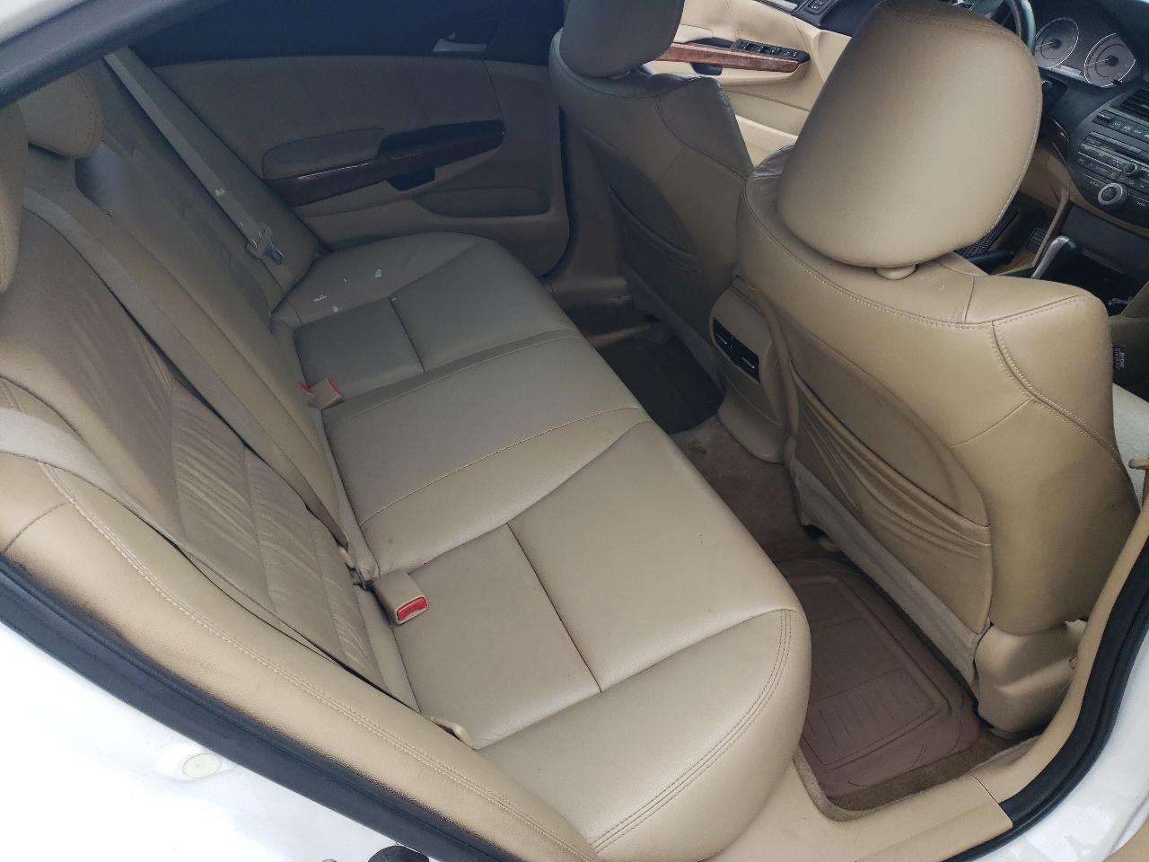 Honda Accord EX-L V6 Sedan AT 2012