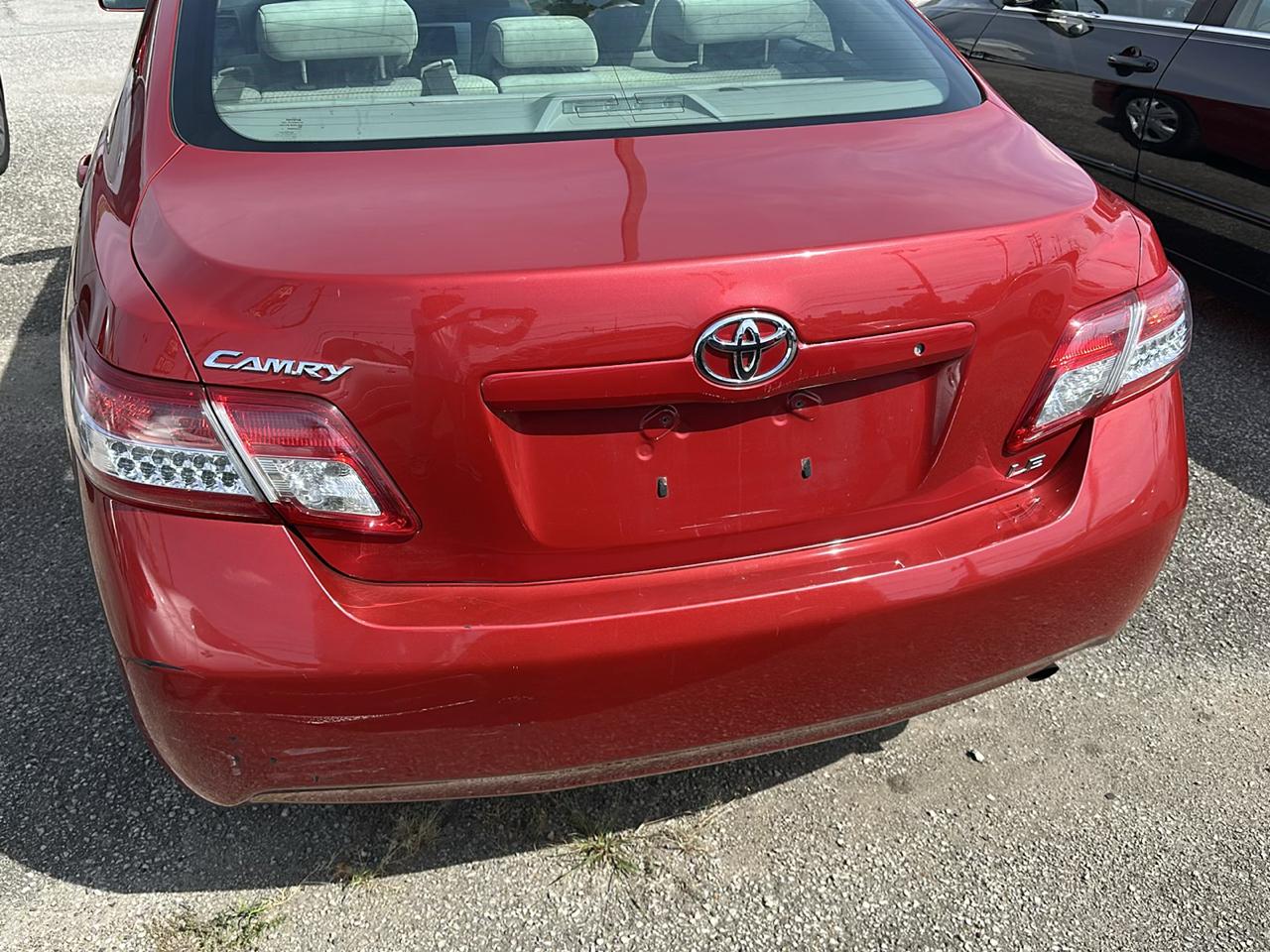 Toyota Camry SE 6-Spd MT 2010