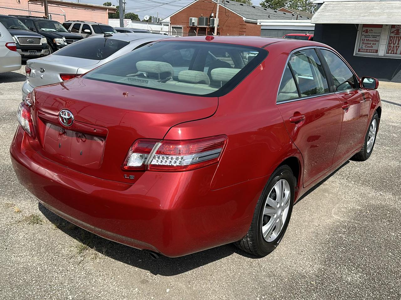 Toyota Camry SE 6-Spd MT 2010