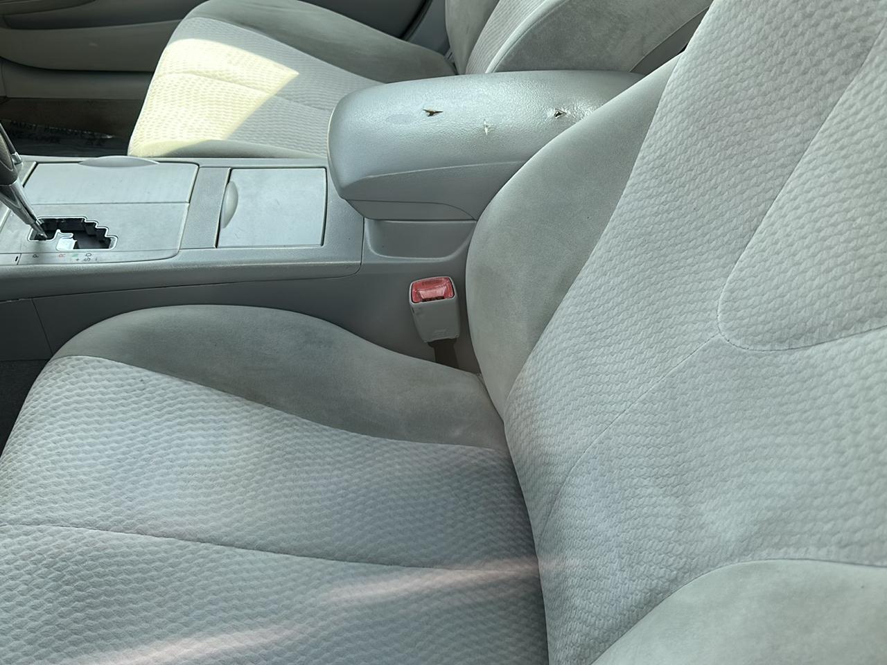 Toyota Camry SE 6-Spd MT 2010